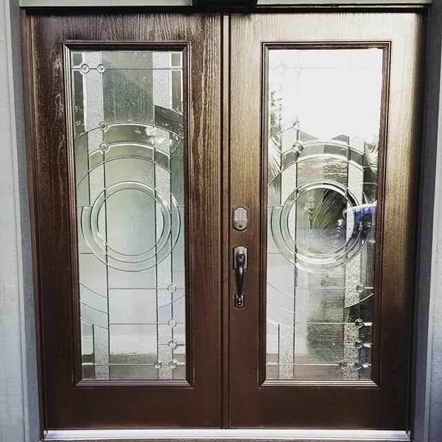 Beautiful, newly installed doors! We do renovations, remodels, home repair and we do it right! 
#nemetzroofing #prettydoor #prettydoors #prettydoorsofinstagram #renovation #remodeling #volusiacounty #volusia #portorange