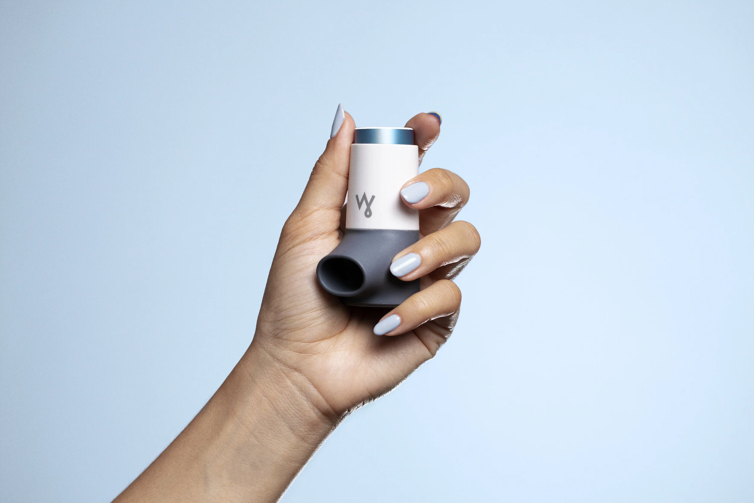 200221_WellBeings_Inhaler_inHand.jpg
