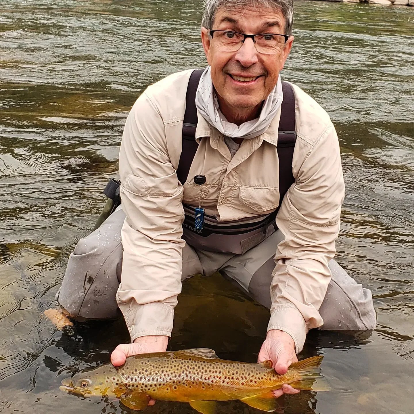 When fishing for trout, always know your water temps in the warmer months, and keep them as wet as possible. 
#GreatBasinGuideService 
#FlyFishing #CatchAndRelease #Barbless #TruckeeRiver #TruckeeRiverFlyFishing #TruckeeRiverGuide #OnTheFly #TrophyTr