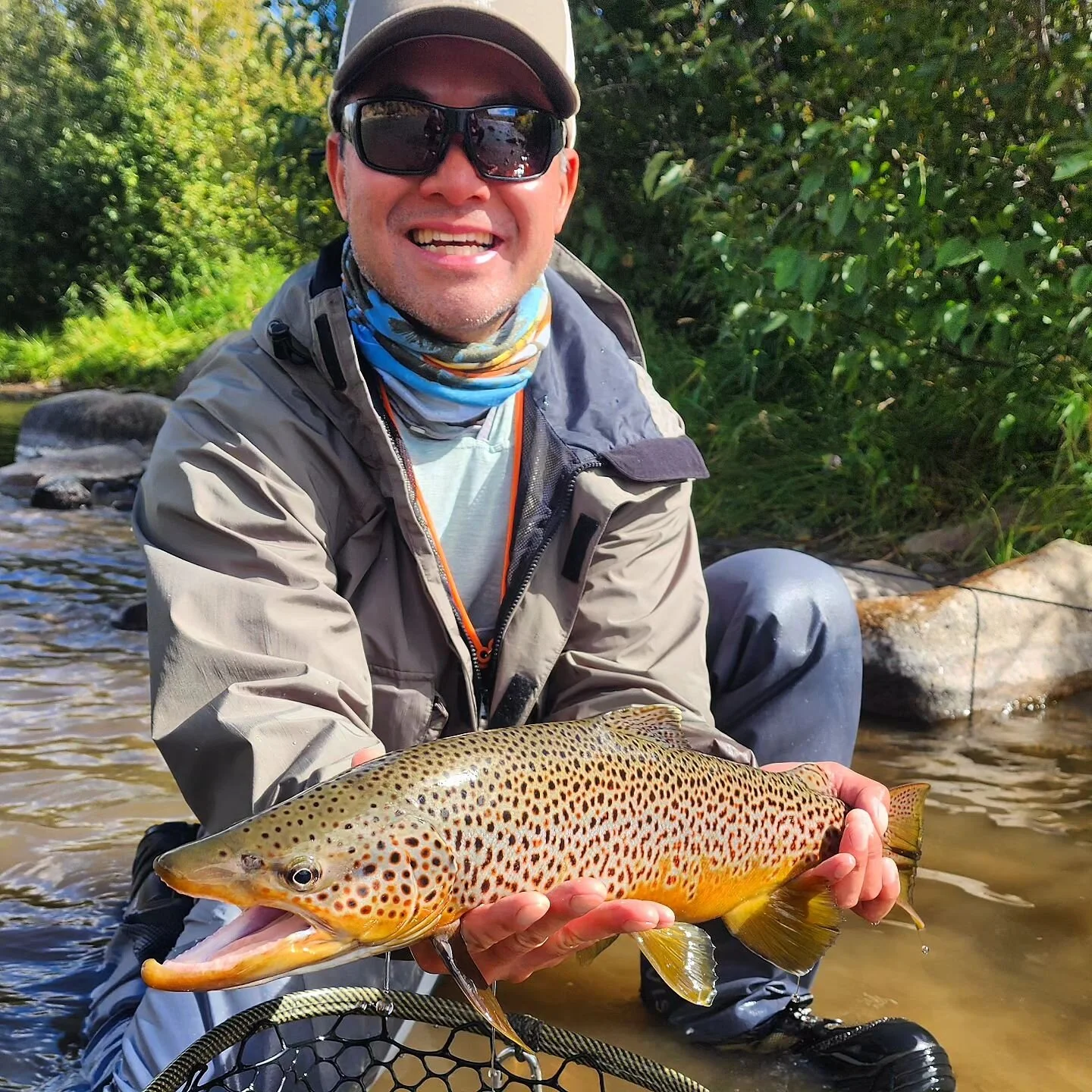 Couple of  nice browns for Mike with guide Bill Kitchen aka @1truckeelover ! Dates available, don't miss out!

#GreatBasinGuideService 
#FlyFishing #CatchAndRelease #Barbless #TruckeeRiver #TruckeeRiverFlyFishing #TruckeeRiverGuide #OnTheFly #TrophyT