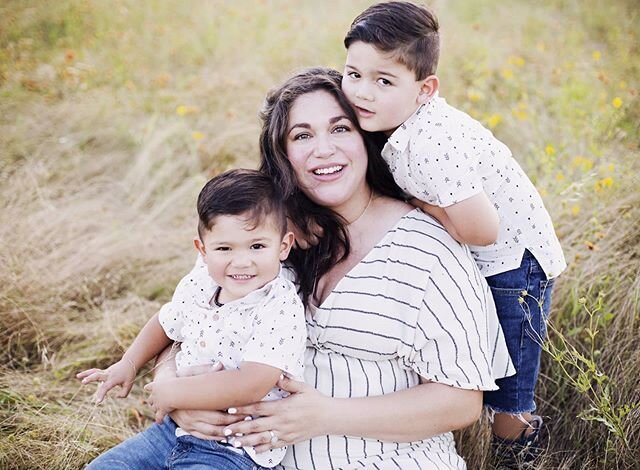 Happy mother's day to all you awesome mamas out there! Wildflower season is still going strong! DM if you would like to book a wildflower mini session. $150. Message for details!