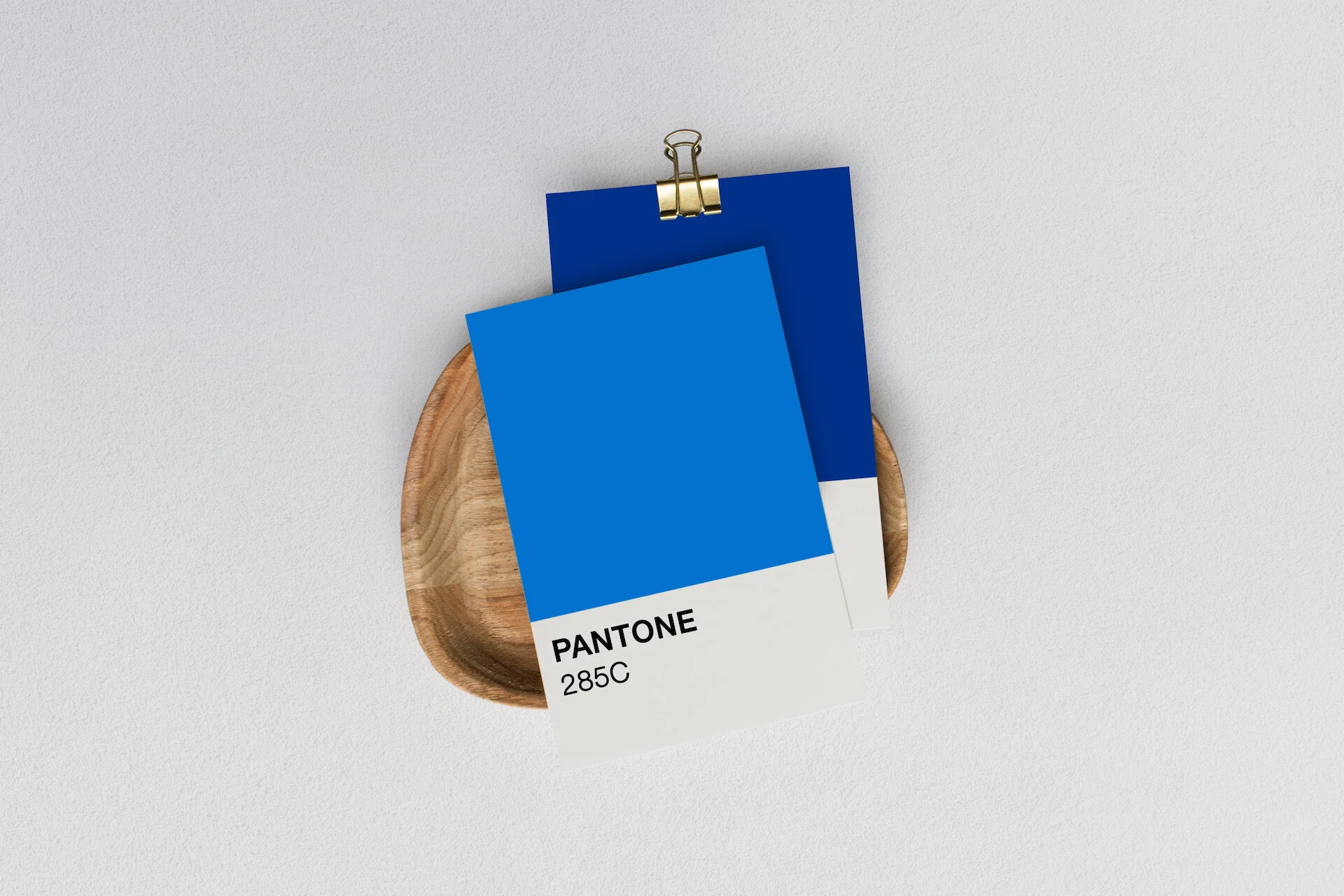 Orblu-Pantone-Color-Cards_Mockup.jpg