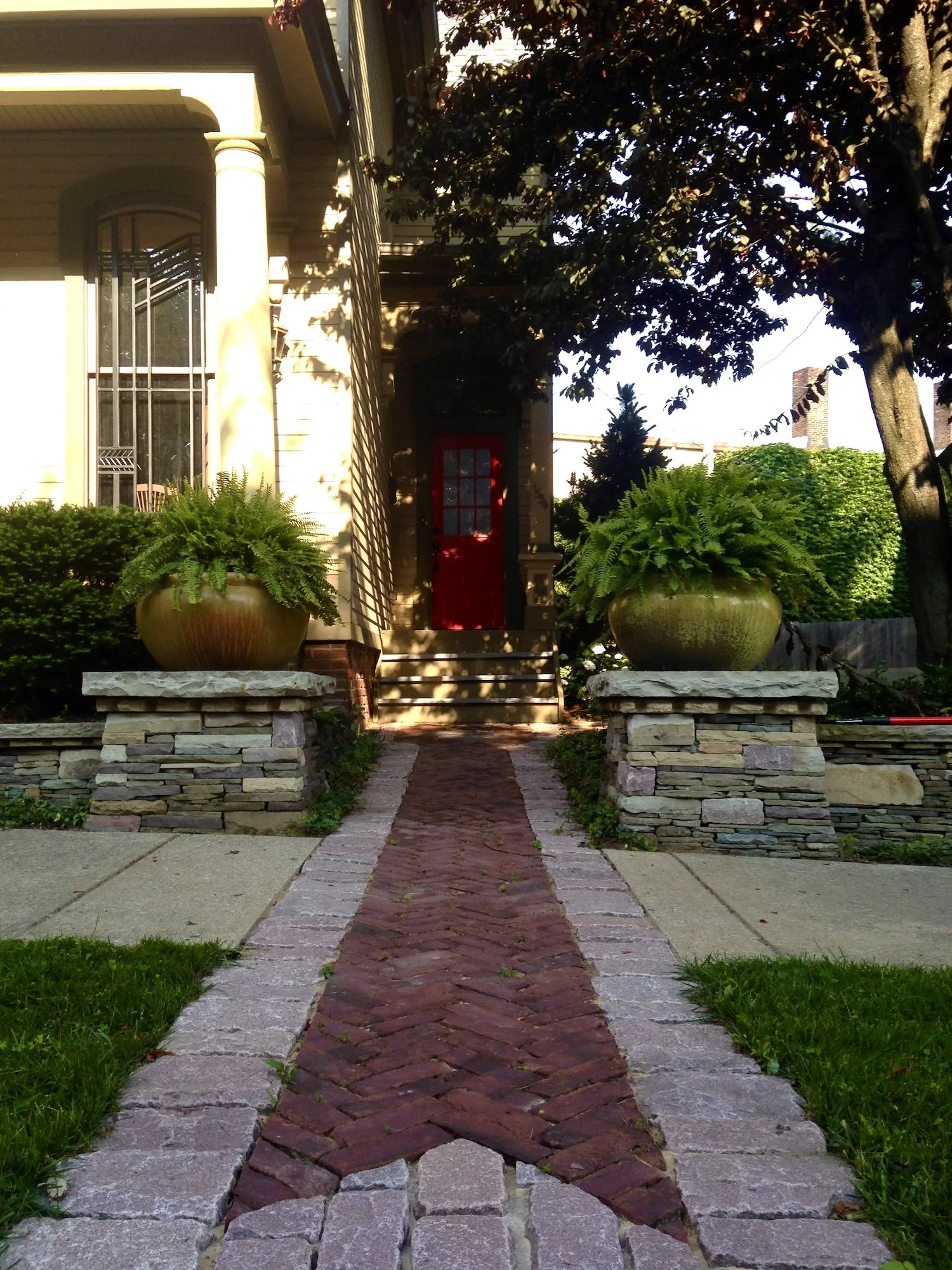 Stone and Brick Entry Walk Pepper Pike.jpg