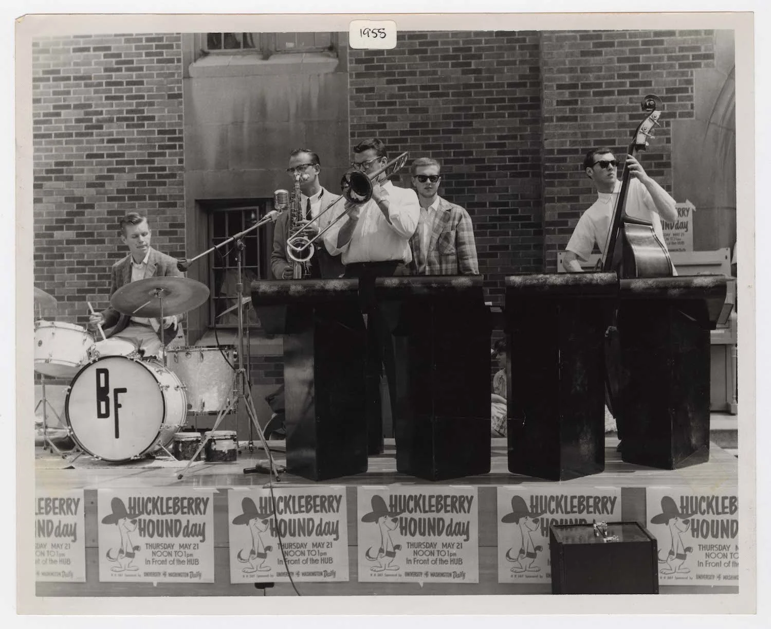 gh6tet custom bandstand in fron of activities center bob foss, BG, nickerson, sarge west  1.jpg