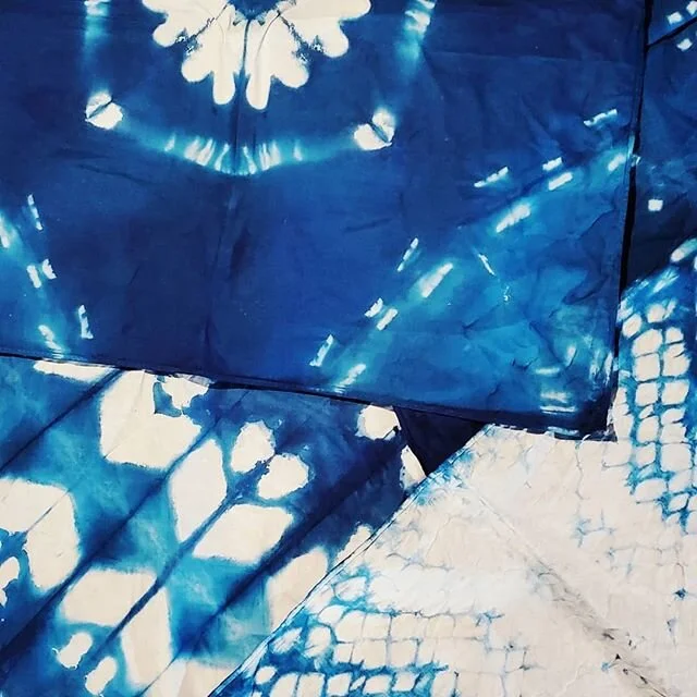 Took a class on indigo dyeing + shibori techniques this week at @workshopsf w/ @scramblesquilts. I loved it — my fabric came out so pretty & perfectly blue!!! 💙