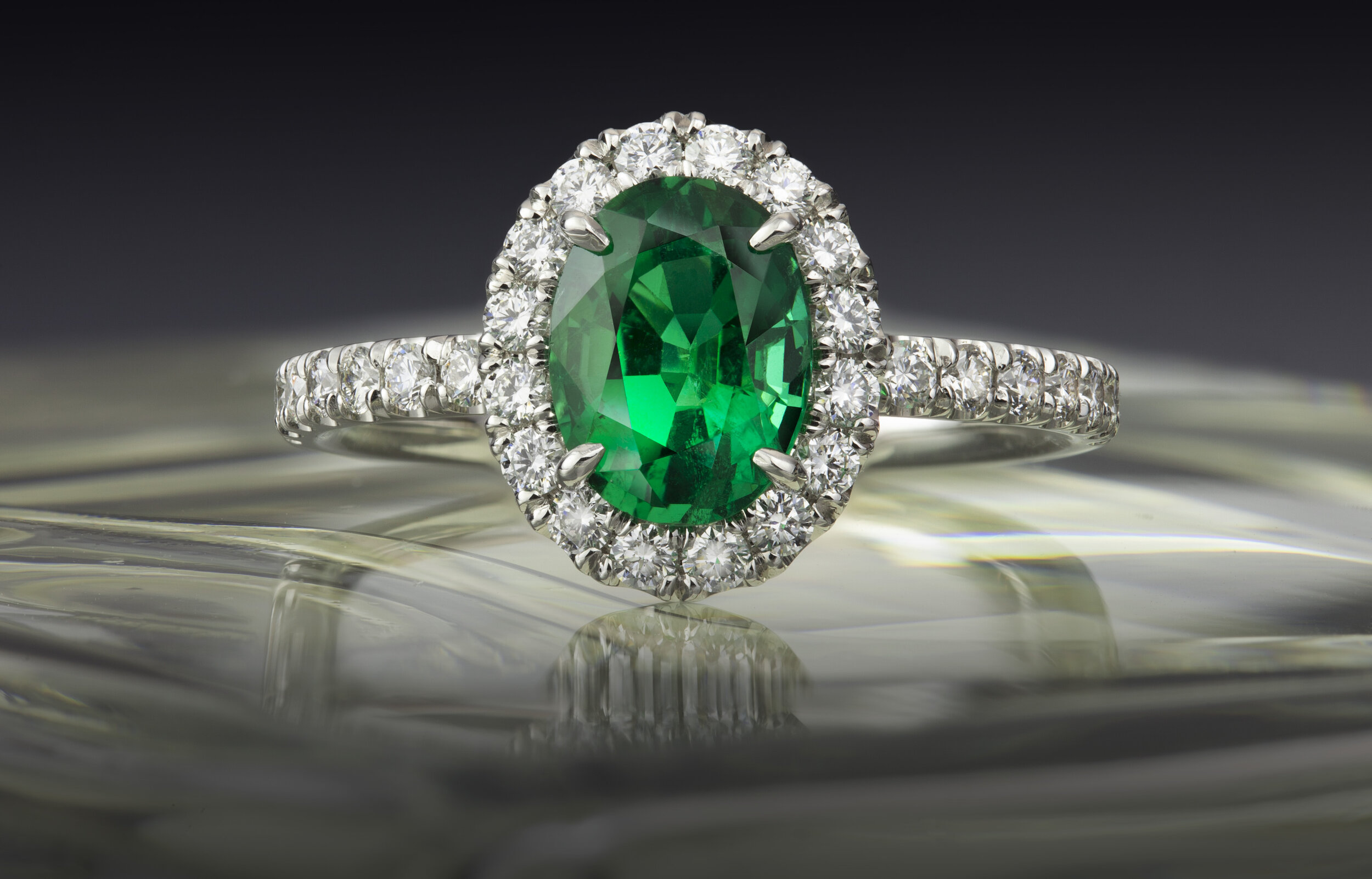 pb-emerald-oval-ring-01.jpg