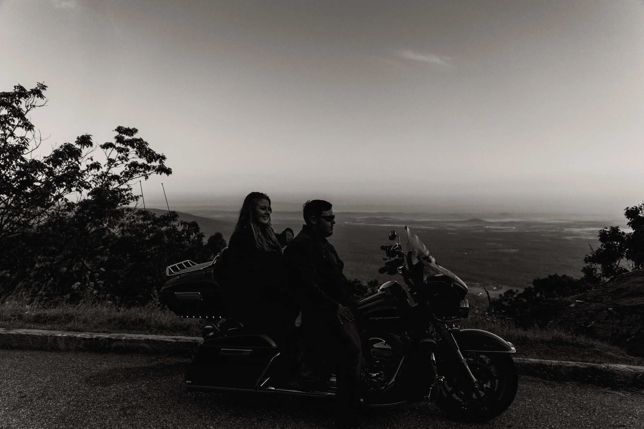 M+CRavensRoostMotorcycleSunriseEngagementSession(125).jpg