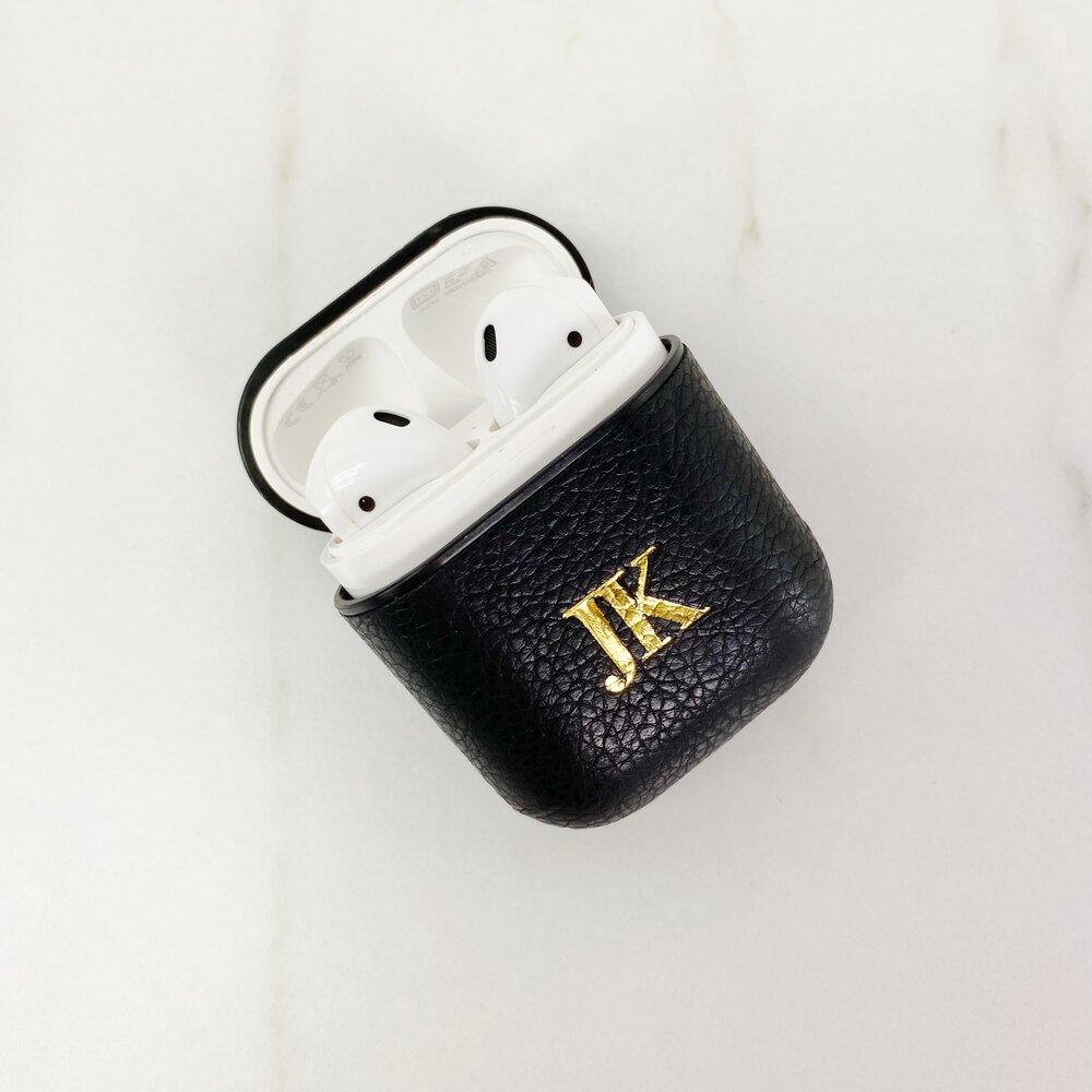 AirPods (1st & 2nd Gen) with Keychain - Grain Night Black — Valerie  Constance - Personalized Leather Tech Accessories