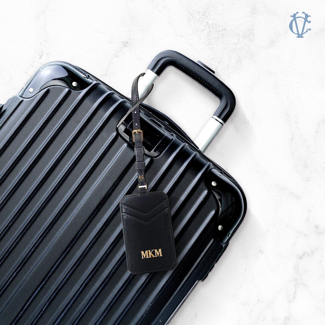 Travel light, stay organized!

Never lose your essentials again. Our Couture Luggage Tag Cardholder combines convenience and style, keeping your keys, cards, and luggage tag neatly organized in one place. 🔖✨

Ditch the travel mess and say hello to o