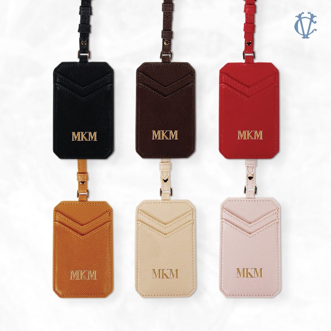 Luggage blues got you down? Add a pop of color to your luggage tag 🌈

Our Couture Luggage Tag Cardholder, available in 6 stunning colors, is the perfect travel companion. It keeps your essentials secure and organized, so you can focus on the journey