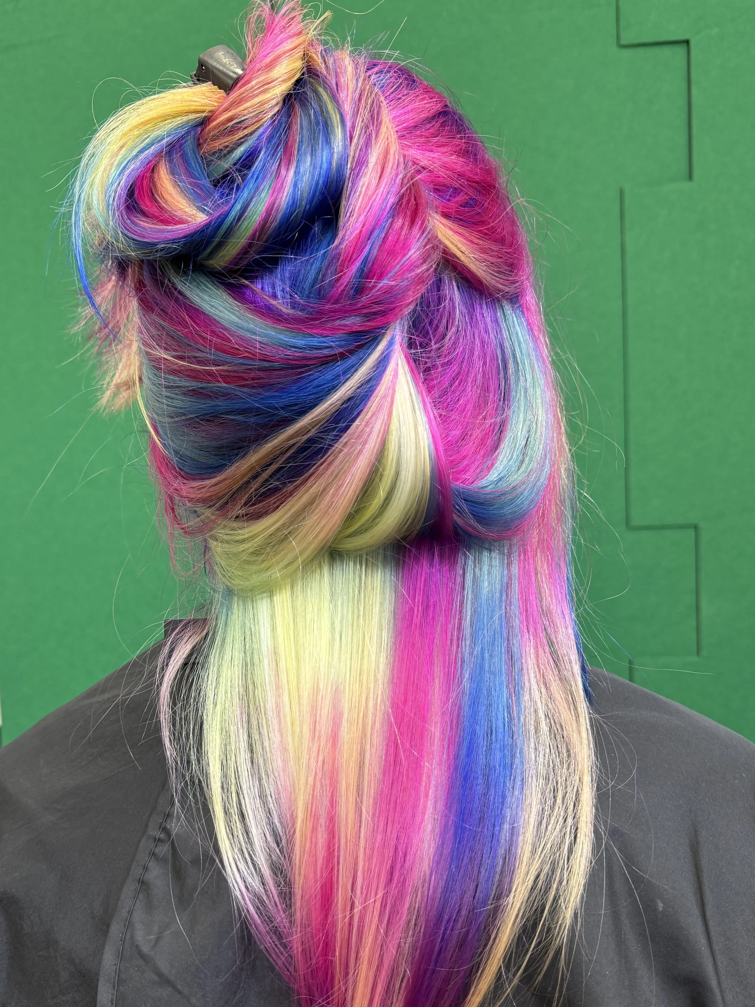 🌈 Rainbow Hair – Die farbenfrohe Hair-Transformation