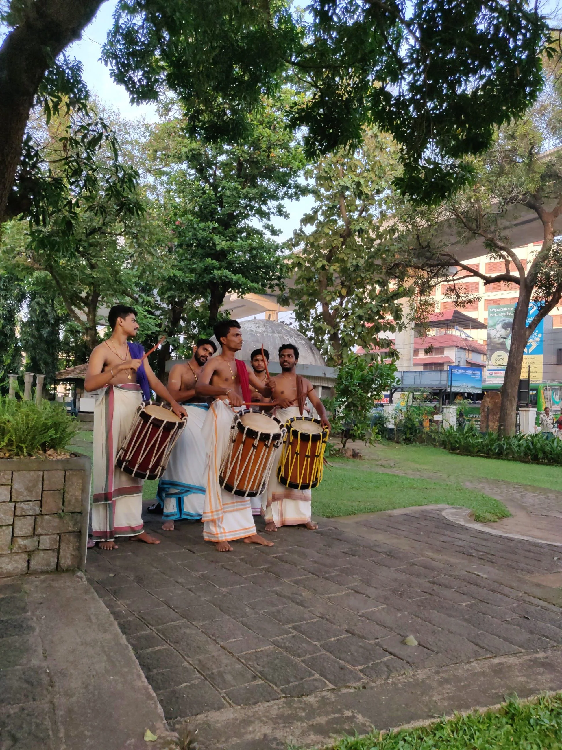 The Chenda team of Kalamandalam Ratheesh Bhas and Group from Shoranur opened the Deśaj Festival at the feet of the statue of Parasurama in front of the History Museum