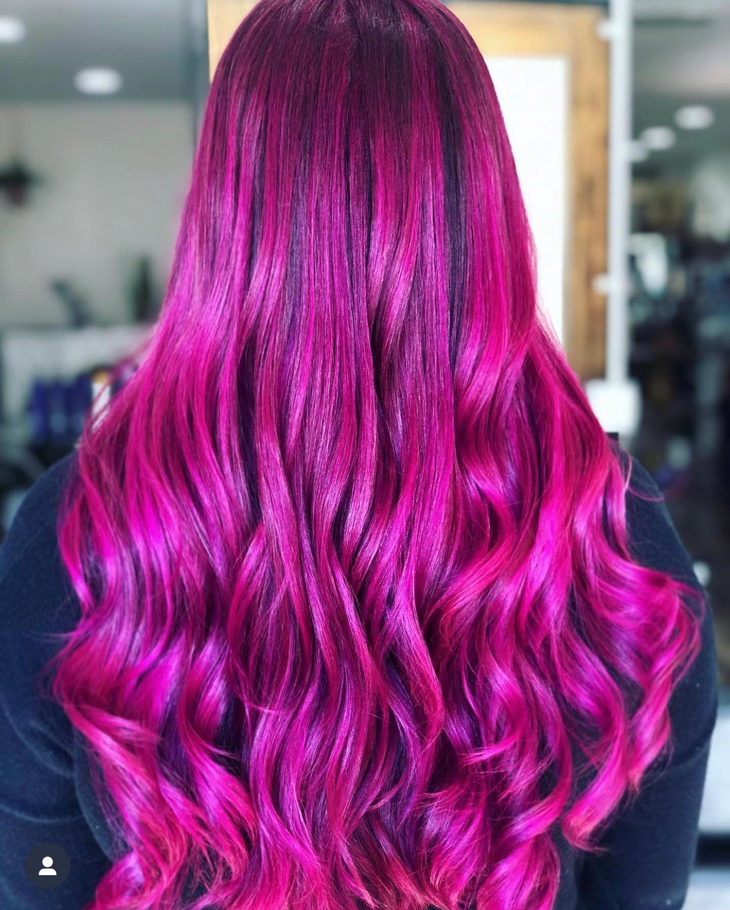 some festive favorites in honor of Valentines day❣️💕✨

.
.
.
#hair #haircolor #balayage #red #pink #pinkhair #valentine #valentinesday #redhair#fantasyhair #vivdhaircolor #pulpriot #balayagehighlights #babylights #dimension #highlights #balayagehair