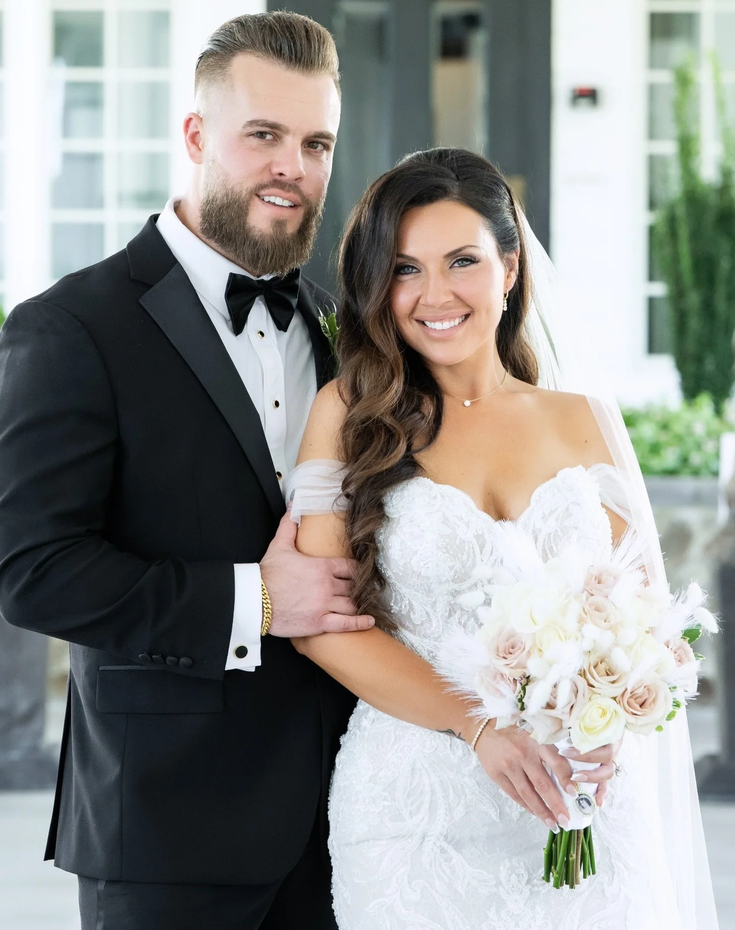 Congratulations to one of our 2025 Brides, Samantha 💕✨ 
.
.
#hair #bride #njbride #bridalhair #njwedding