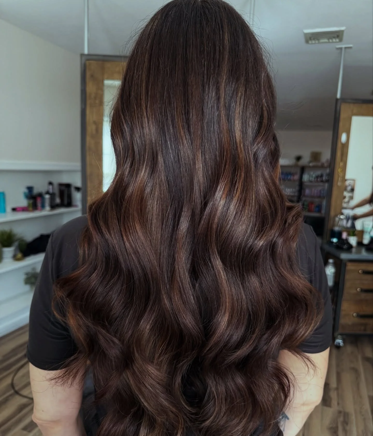toffee glow ✨
.
.
.
#har #balayage #brunettebalayage #darkhair