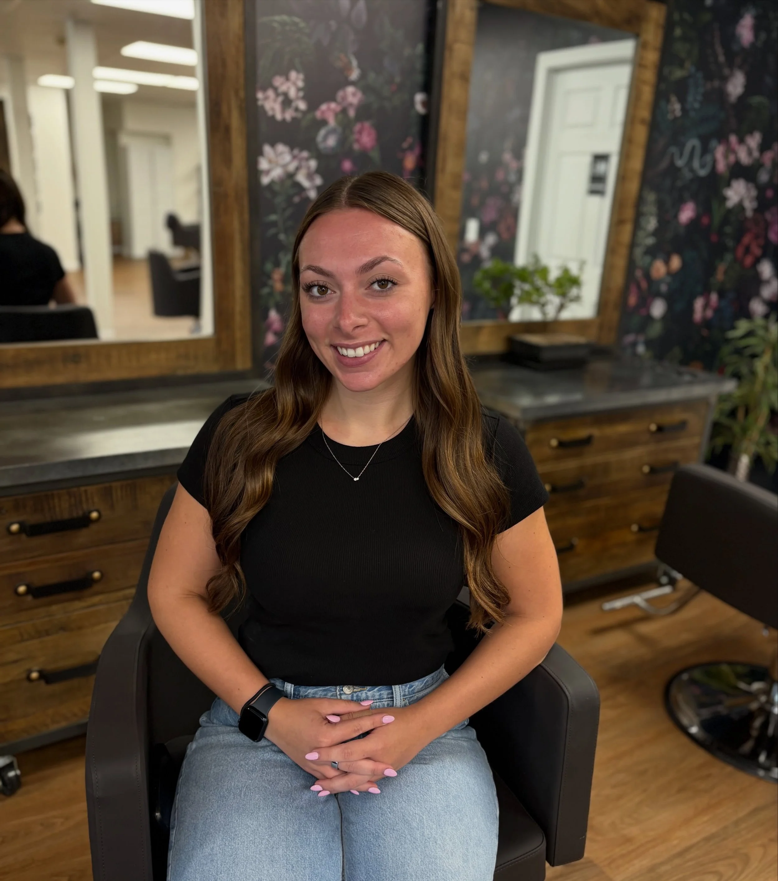 ✨ Meet Bella &mdash; our Esthetician! 

✨ Pilates lover, family girl &amp; a natural with kids
✨ She&rsquo;s passionate about facials, back treatments, &amp; helping people feel confident in their skin
✨ Loves creating relaxing experiences that leave