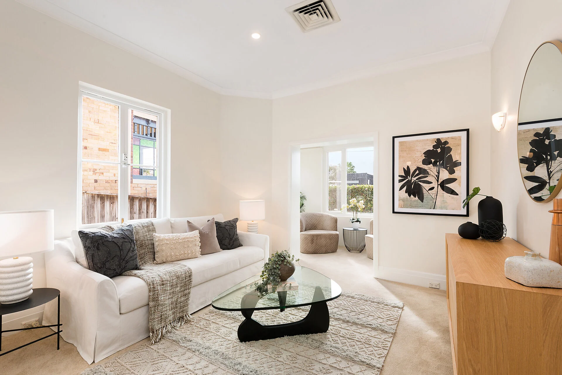 94 Awaba_Living.jpeg