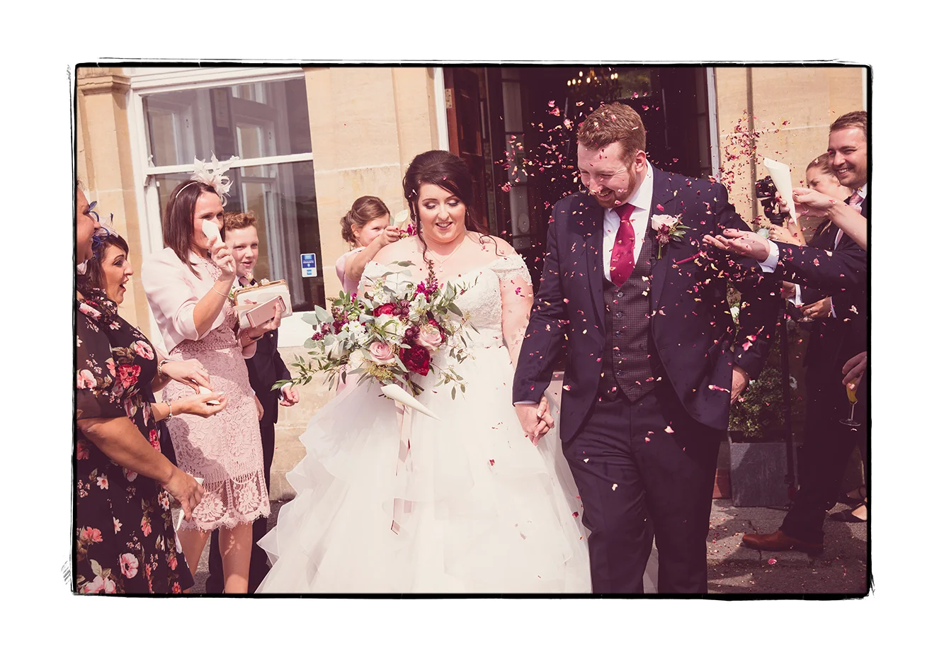 1_0003_confetti.jpg