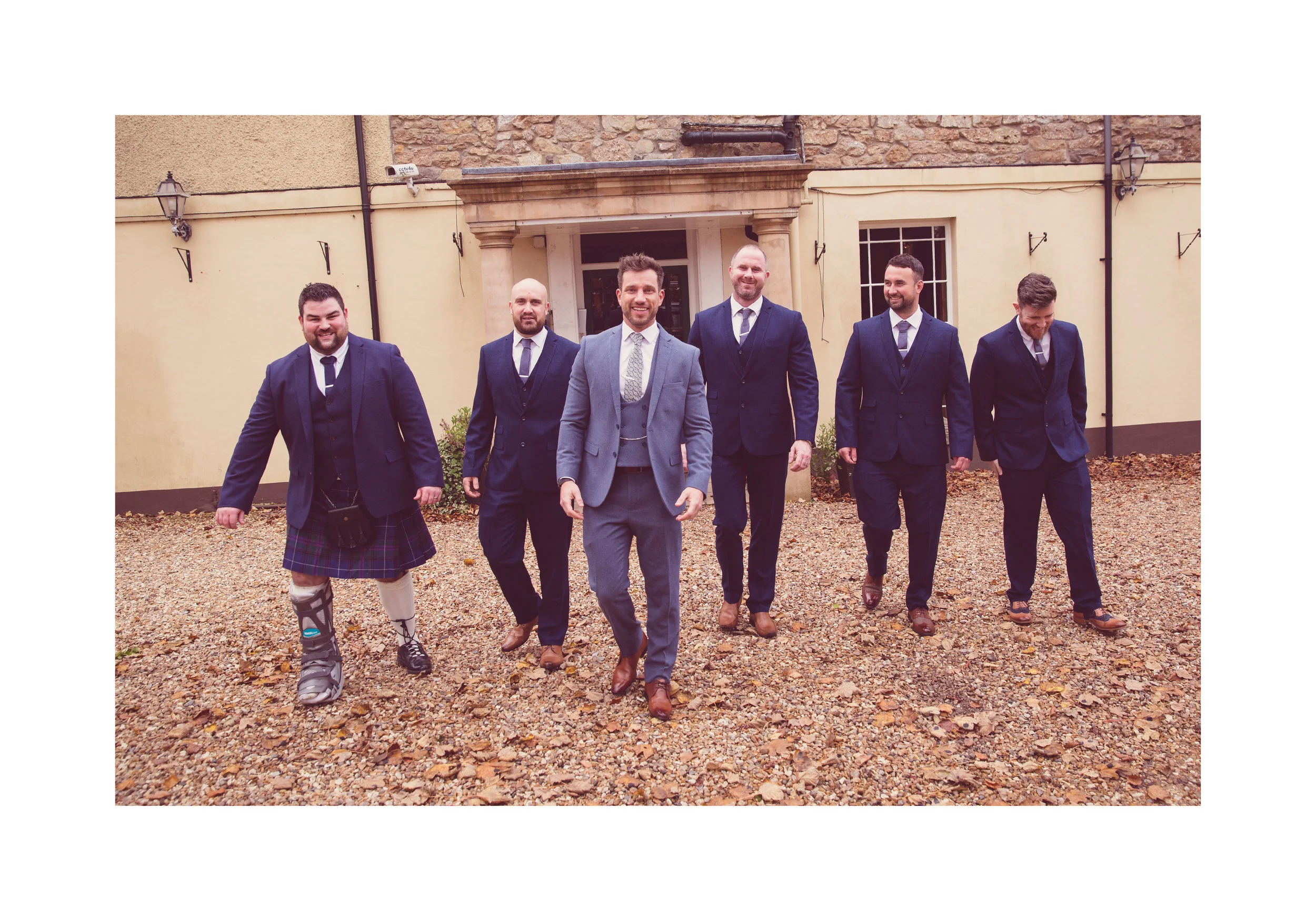 1_0006_theMen.jpg
