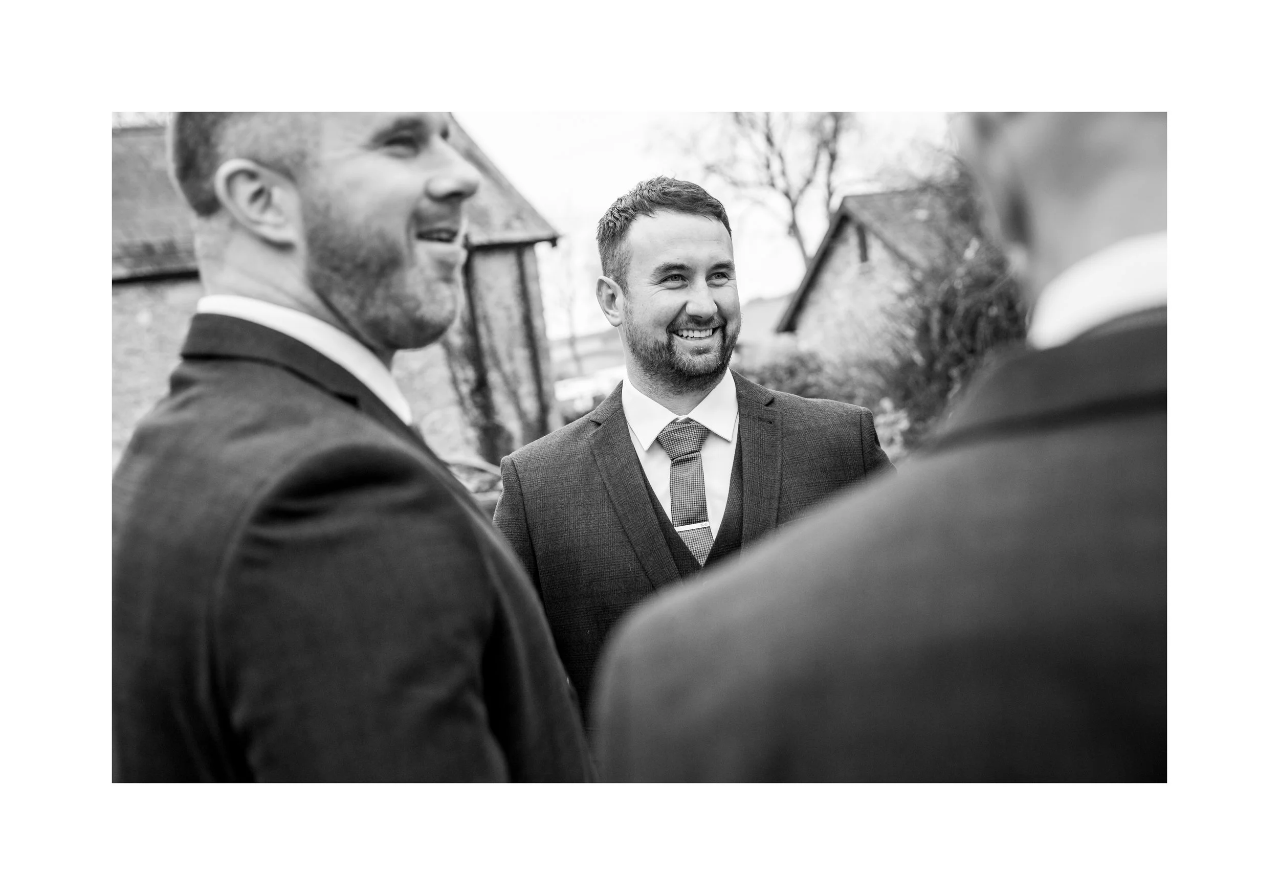 1_0010_theMen.jpg