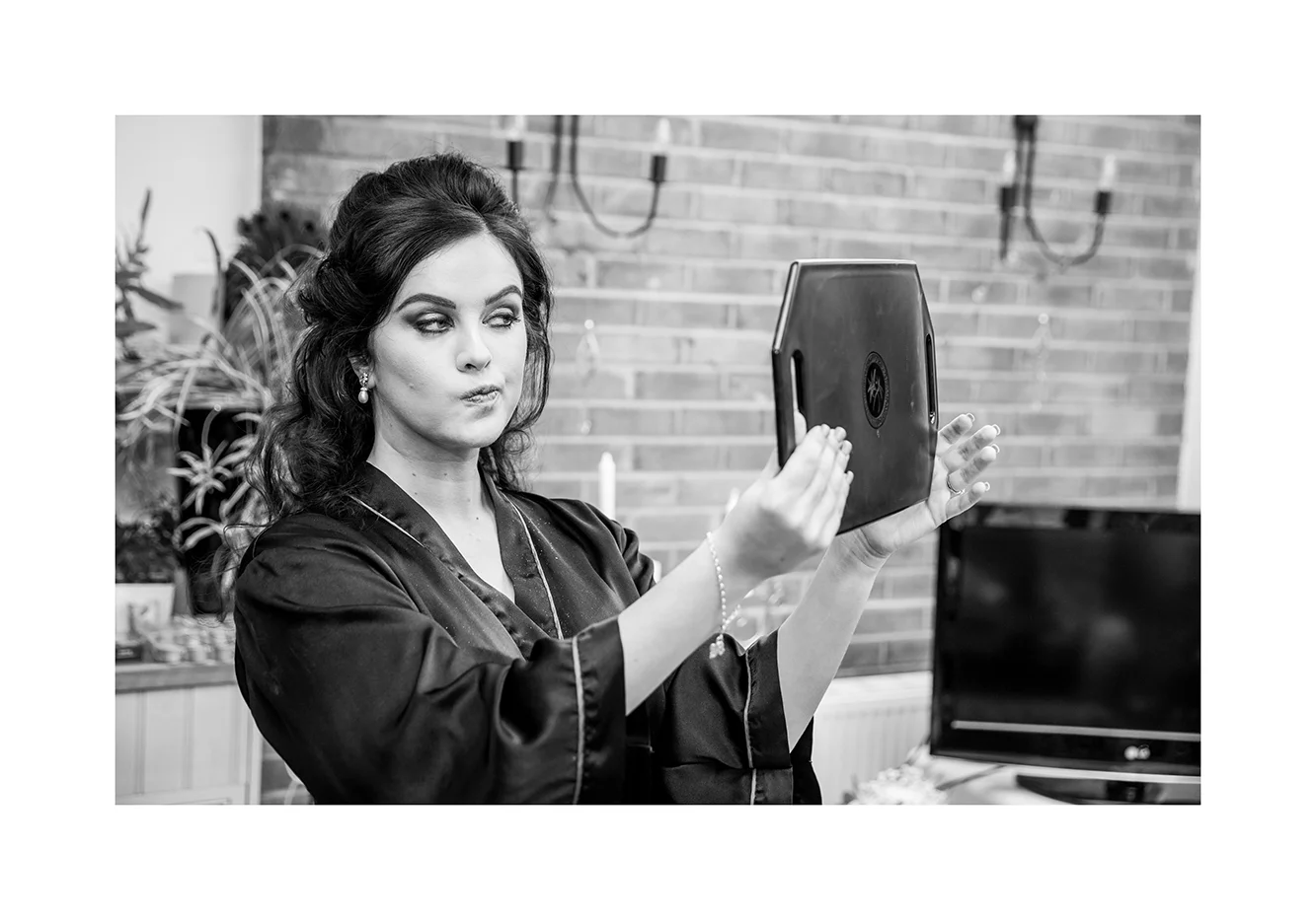 2_0017_GettingReady.jpg