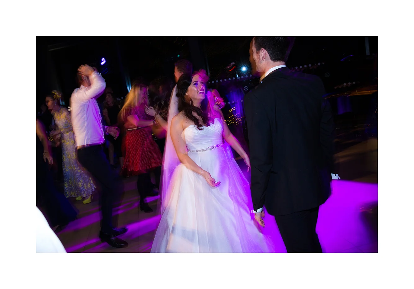 2_0010_dance.jpg