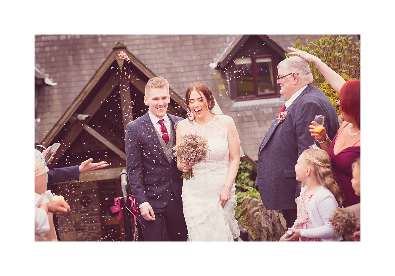 1_0002_confetti.jpg