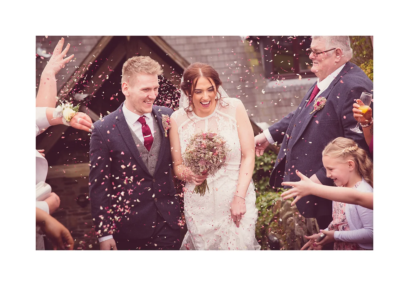 1_0003_confetti.jpg