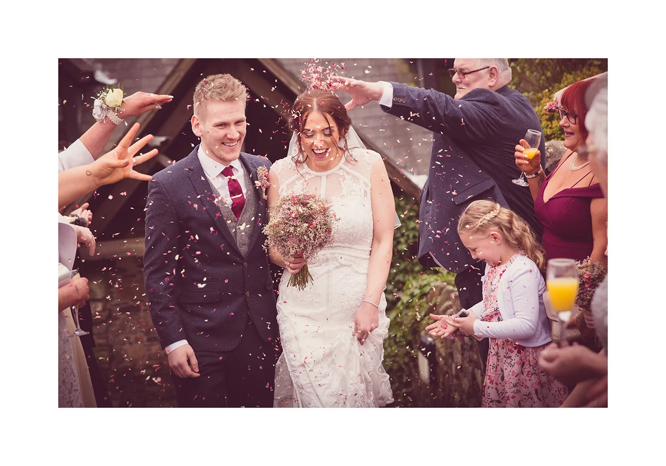 1_0004_confetti.jpg