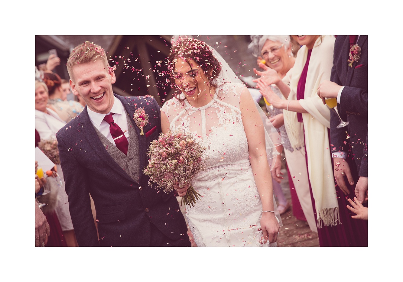 1_0009_confetti.jpg