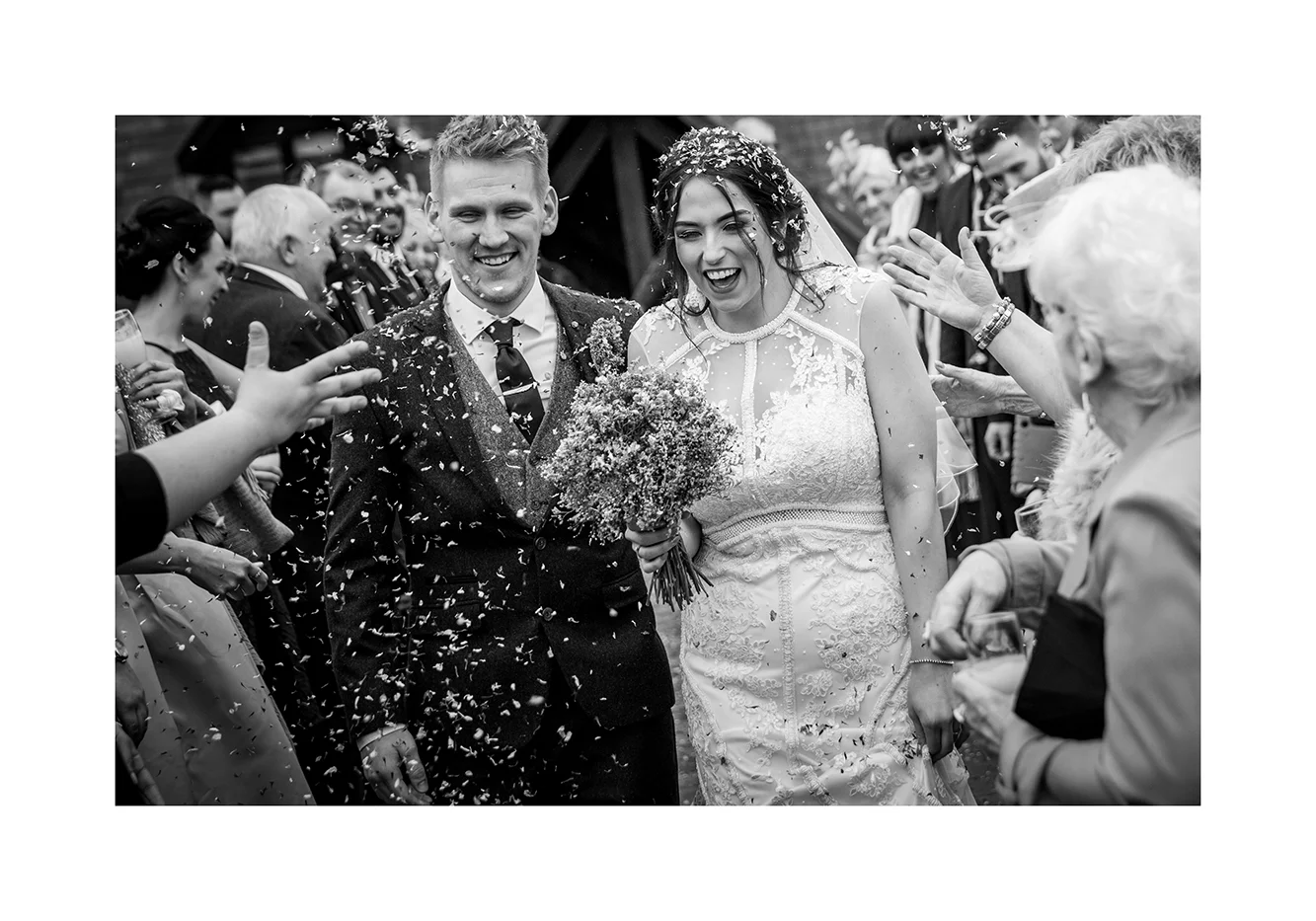1_0012_confetti.jpg