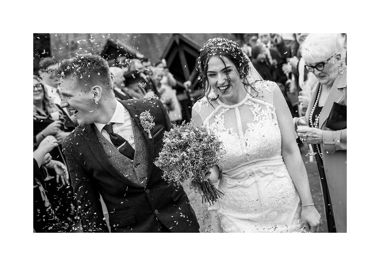 1_0015_confetti.jpg