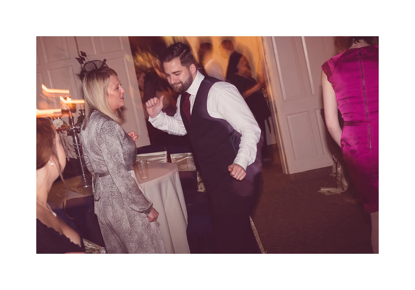 3_0009_dance.jpg