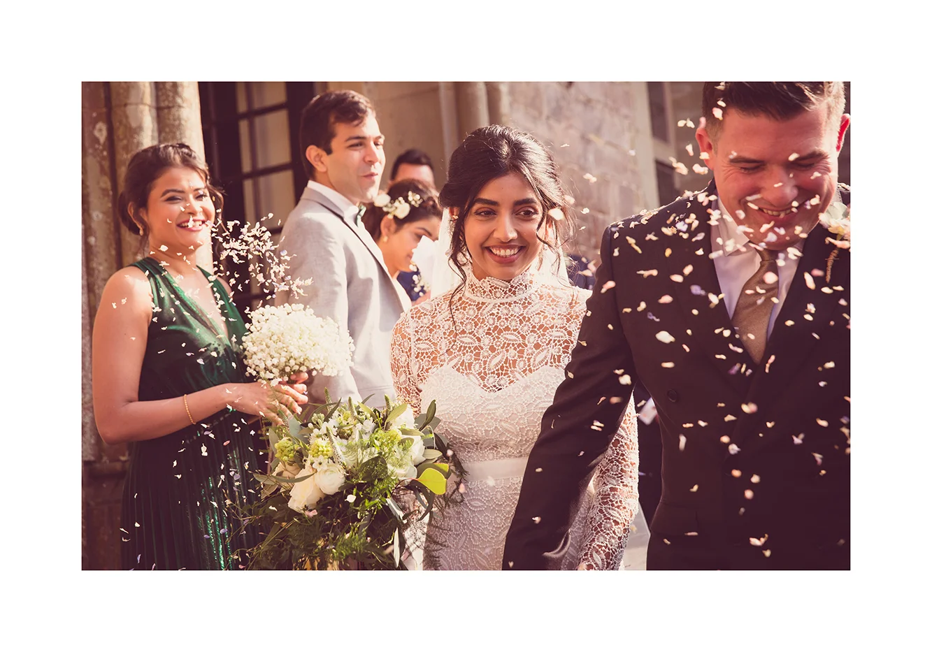 1_0003_confetti.jpg