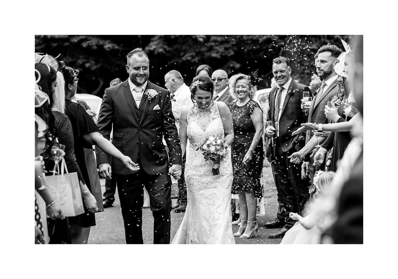 1_0002_confetti.jpg