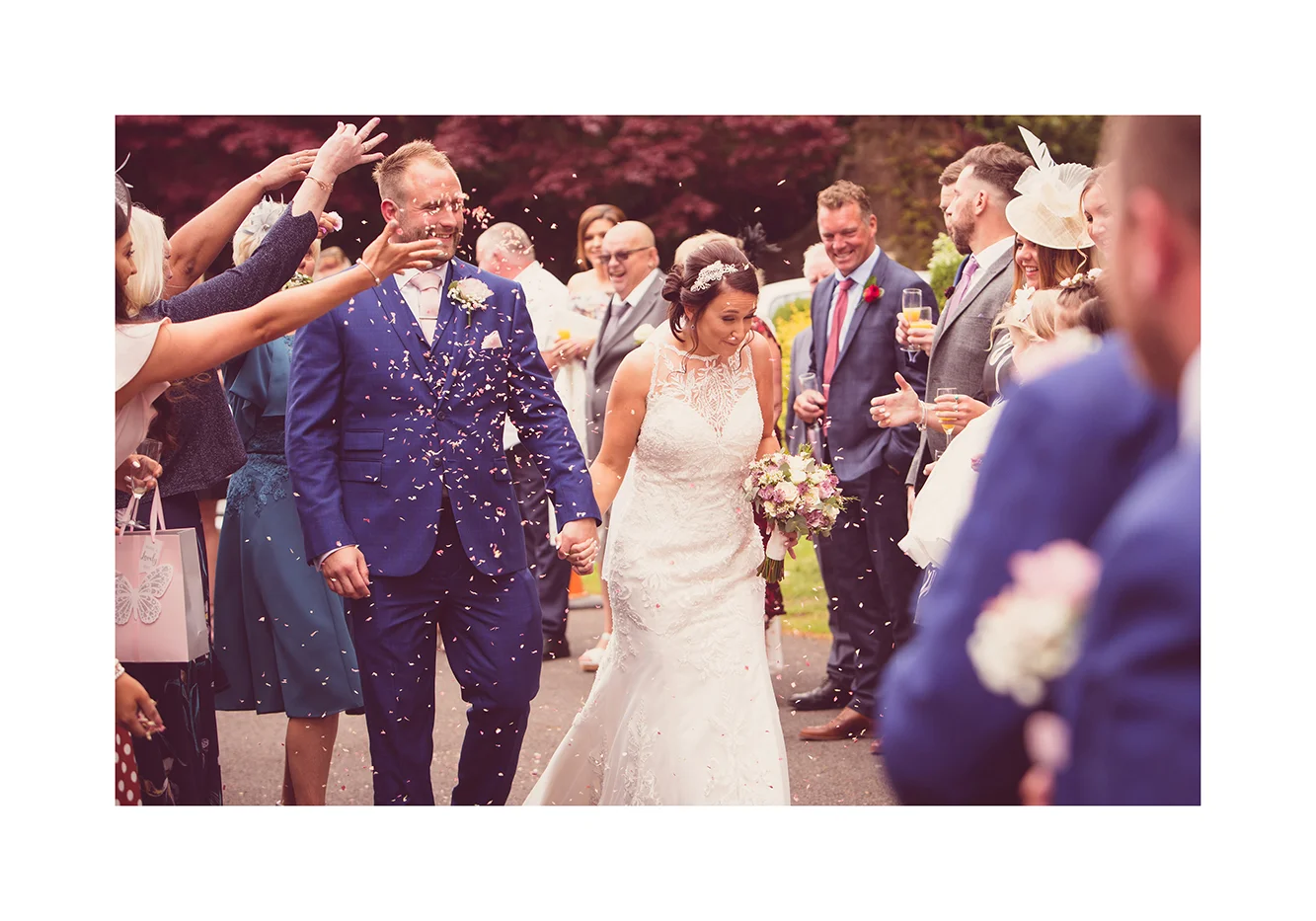 1_0005_confetti.jpg