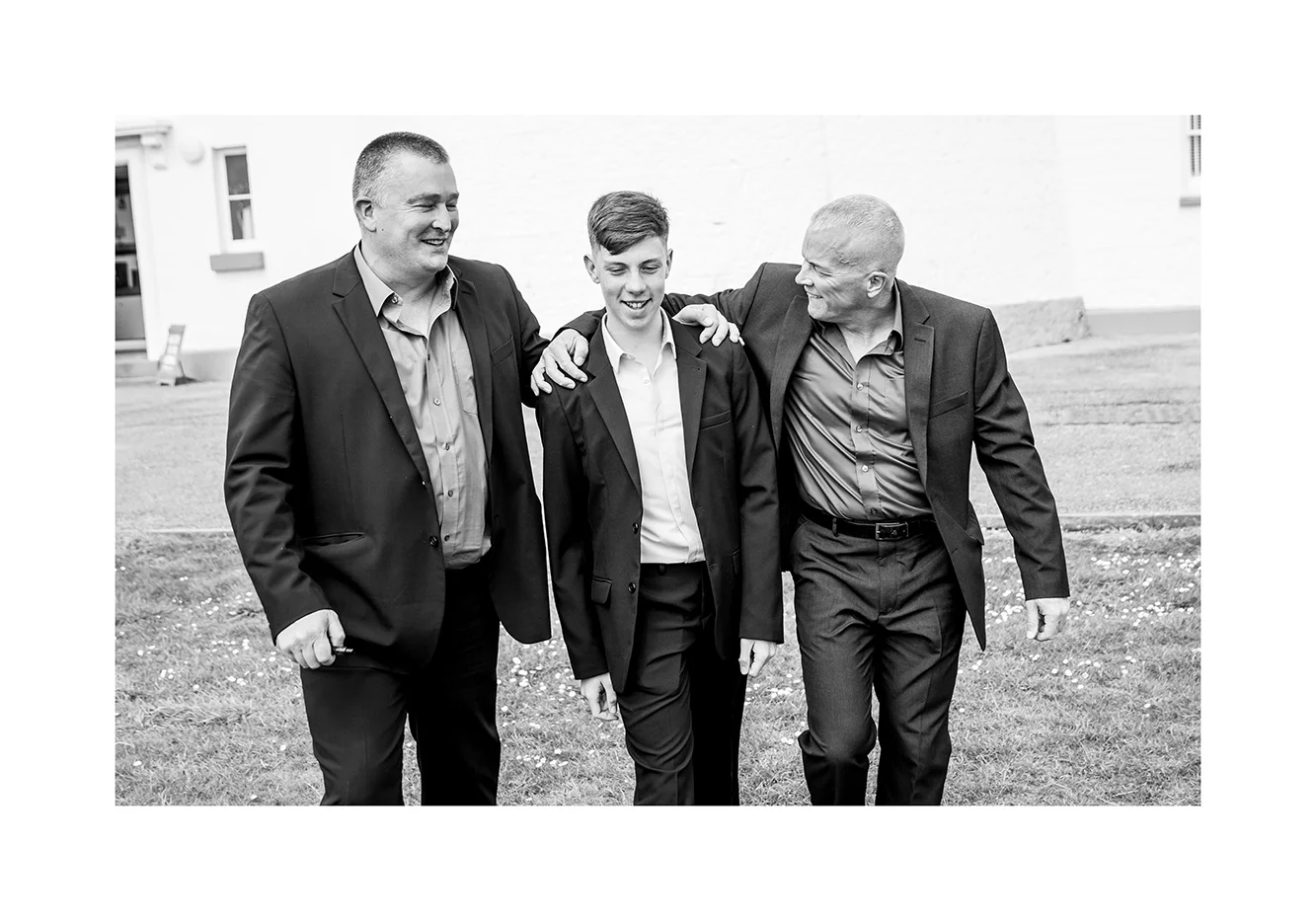 1_0005_theMen.jpg