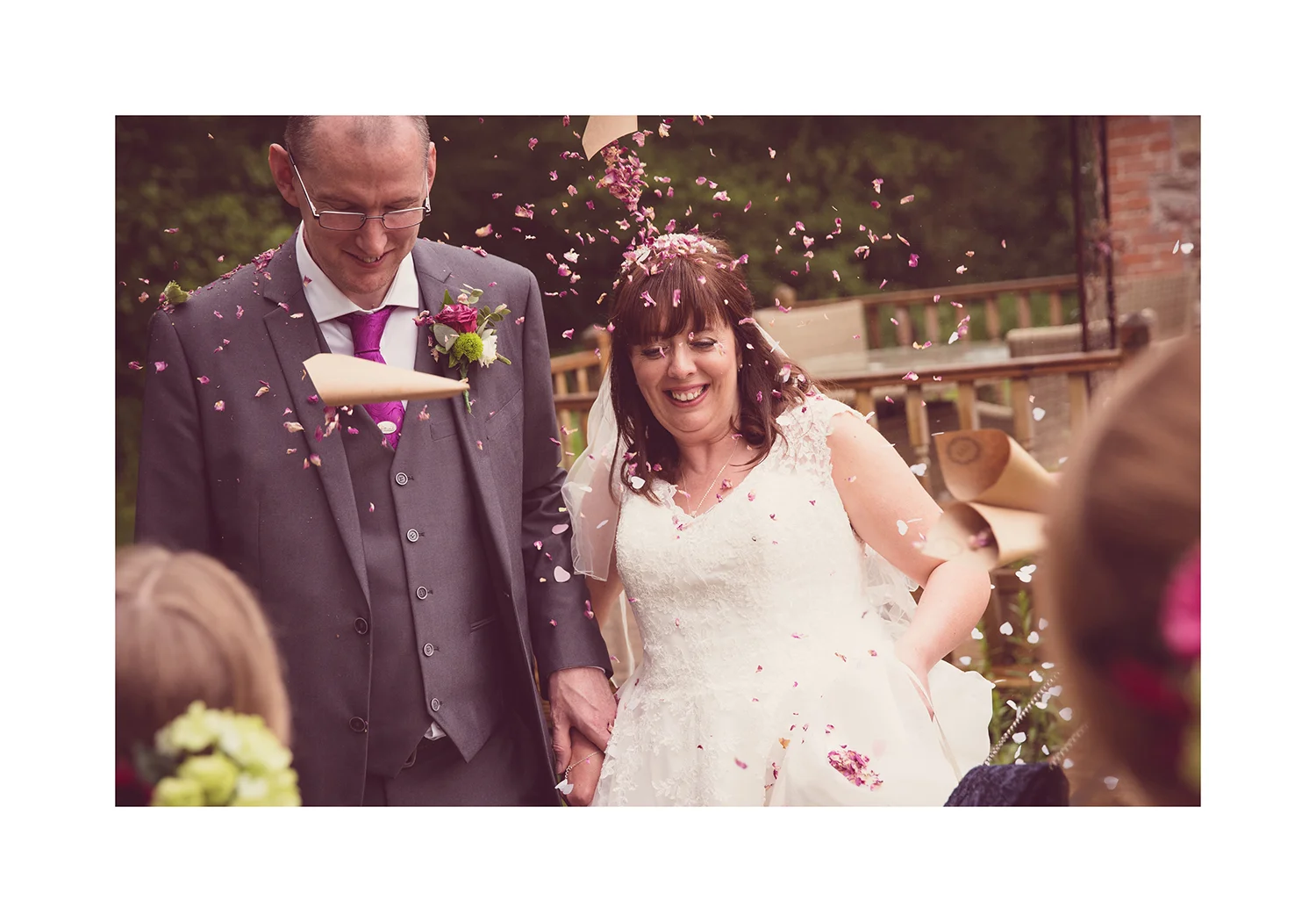 1_0011_confetti .jpg