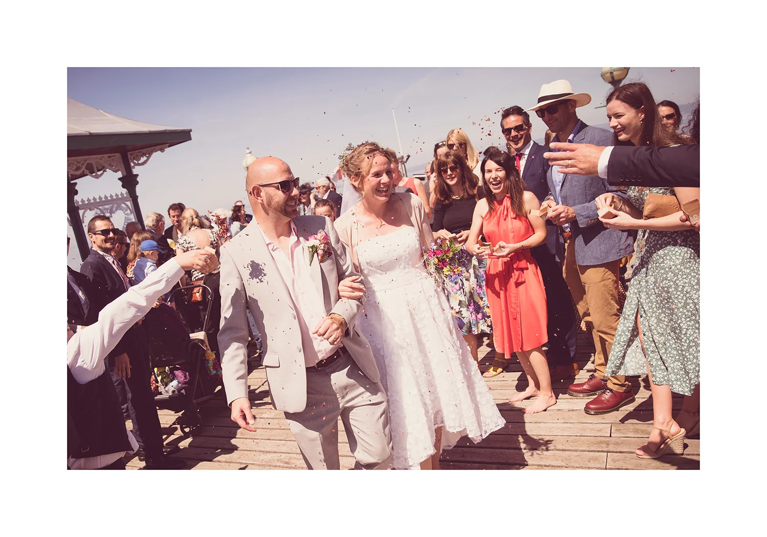 1_0008_confetti.jpg
