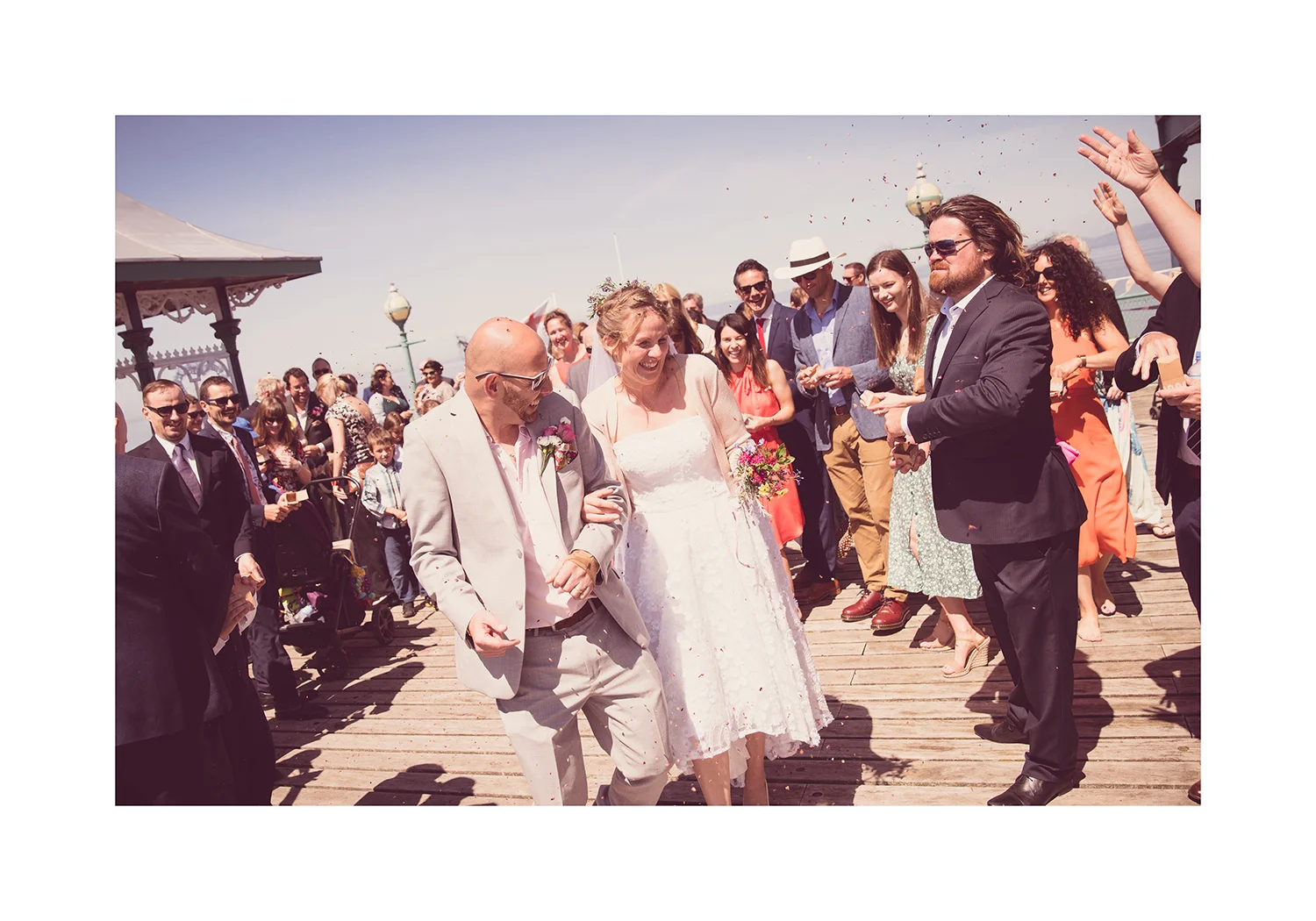 1_0009_confetti.jpg
