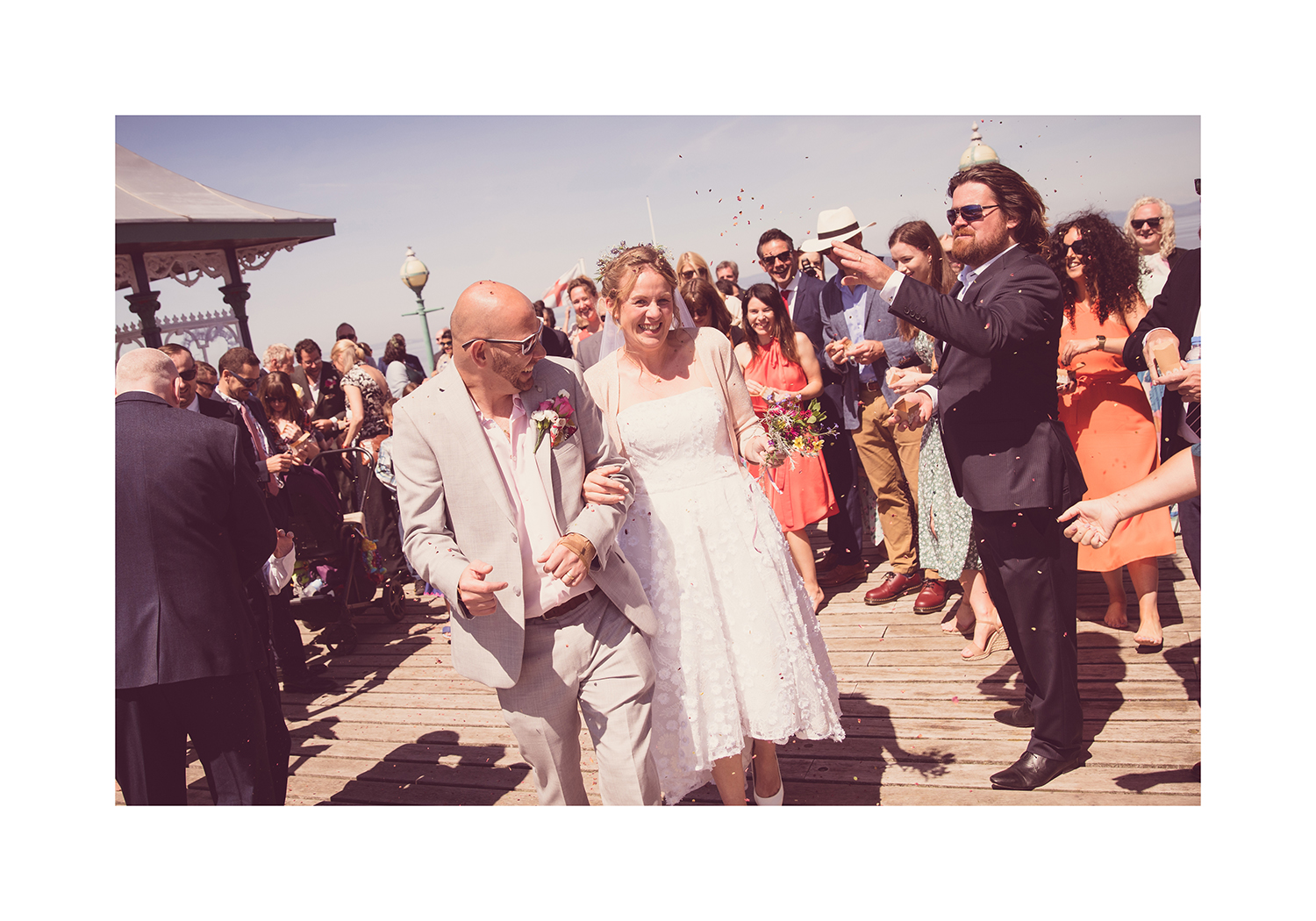 1_0010_confetti.jpg
