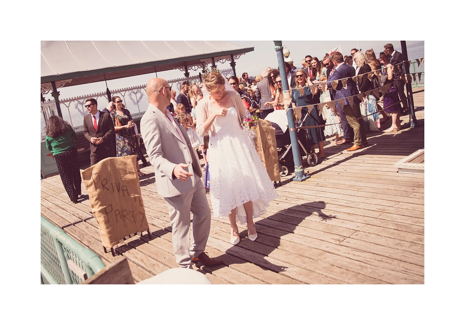 1_0015_confetti .jpg