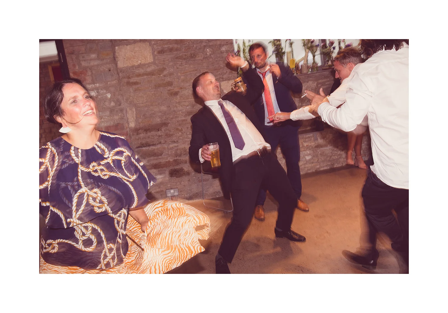 1_0015_dance.jpg