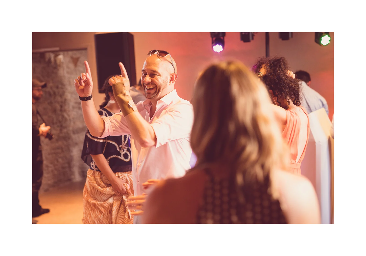 3_0011_dance.jpg