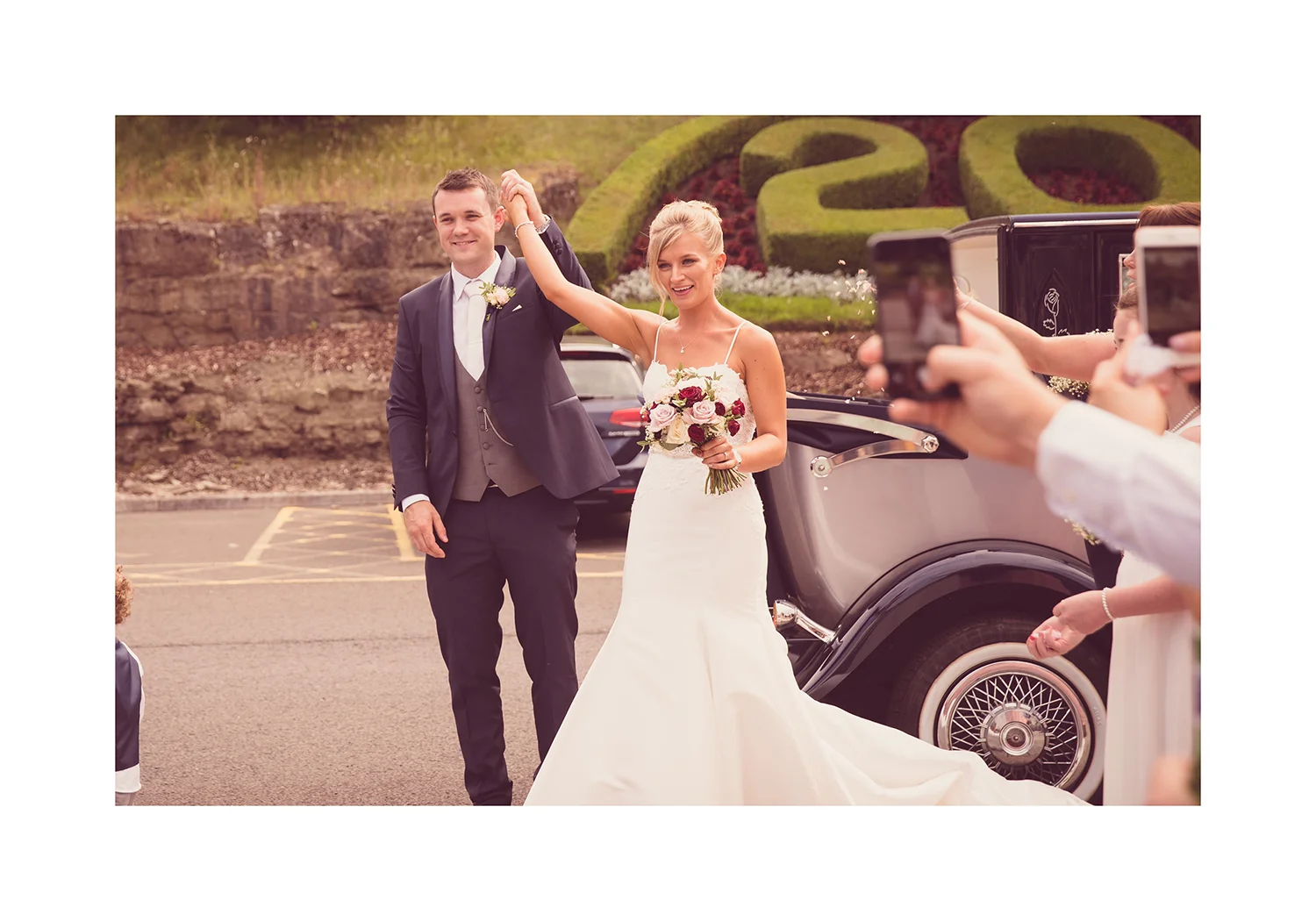 1_0003_confetti.jpg