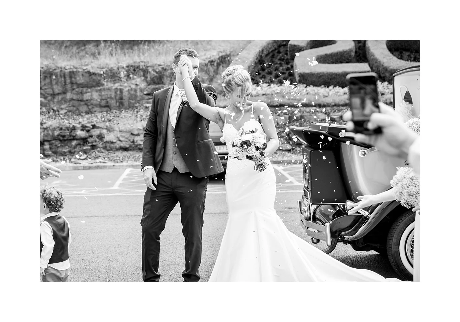1_0004_confetti.jpg