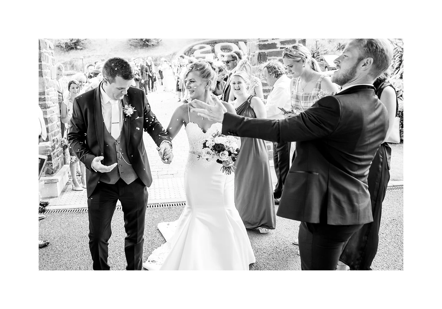 2_0005_confetti.jpg