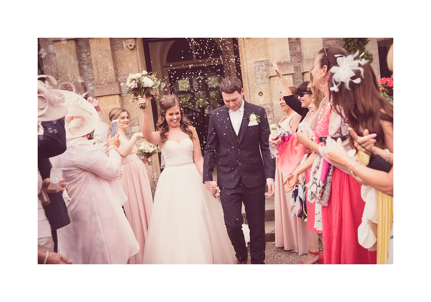 1_0003_confetti.jpg