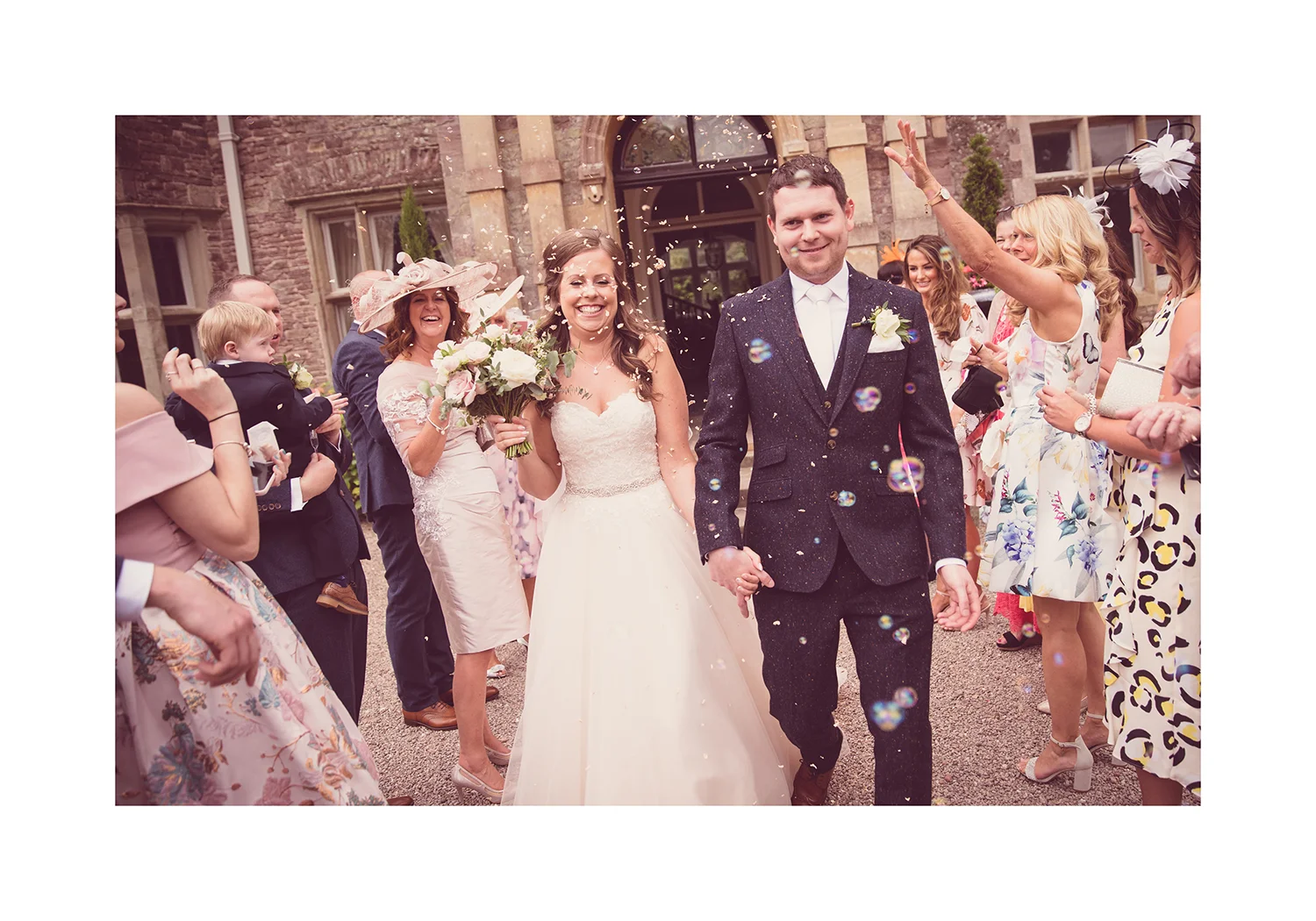 1_0007_confetti.jpg