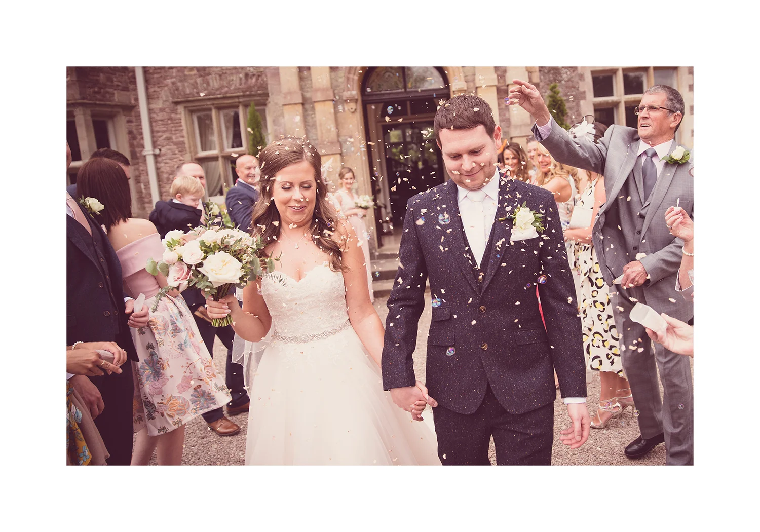1_0008_confetti.jpg